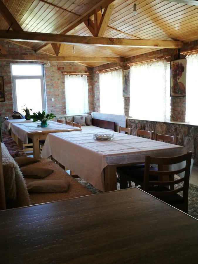 Guest House Ezerets Buitenkant foto
