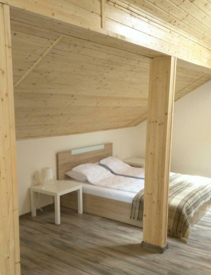 Guest House Ezerets Buitenkant foto